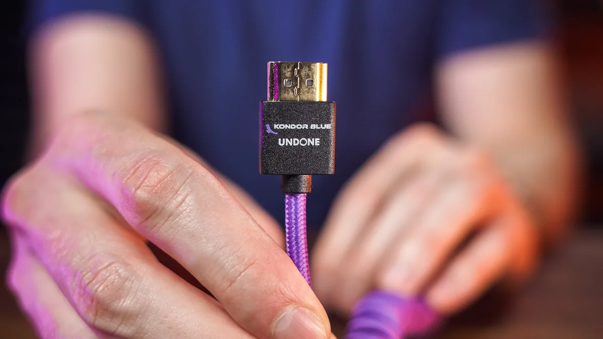 Kondor Blue Gerald Undone MK2 Coiled High-Speed HDMI Cable (30 to 60cm, Purple)