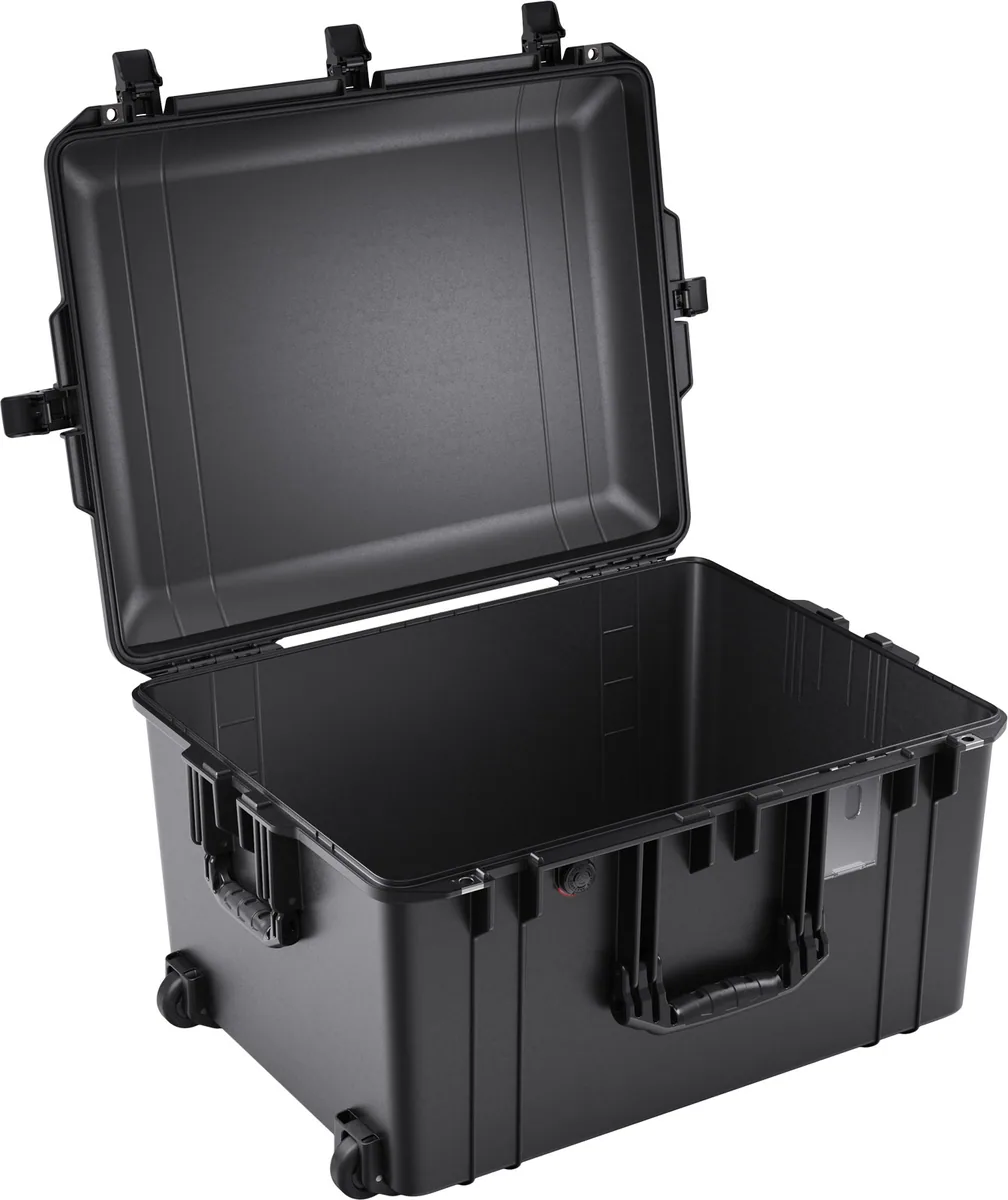 Pelican 1637 Air Case (Black, No Foam)