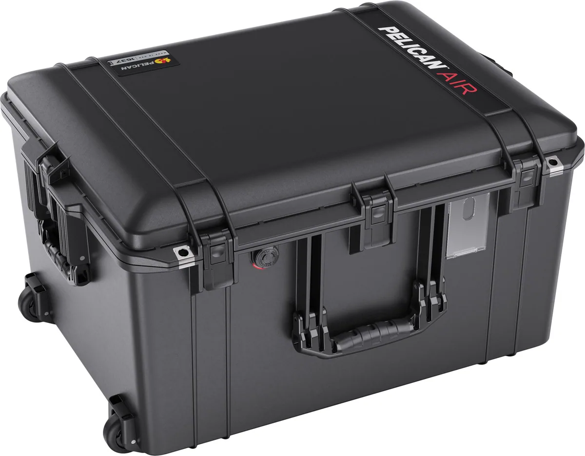 Pelican 1637 Air Case (Black, No Foam)